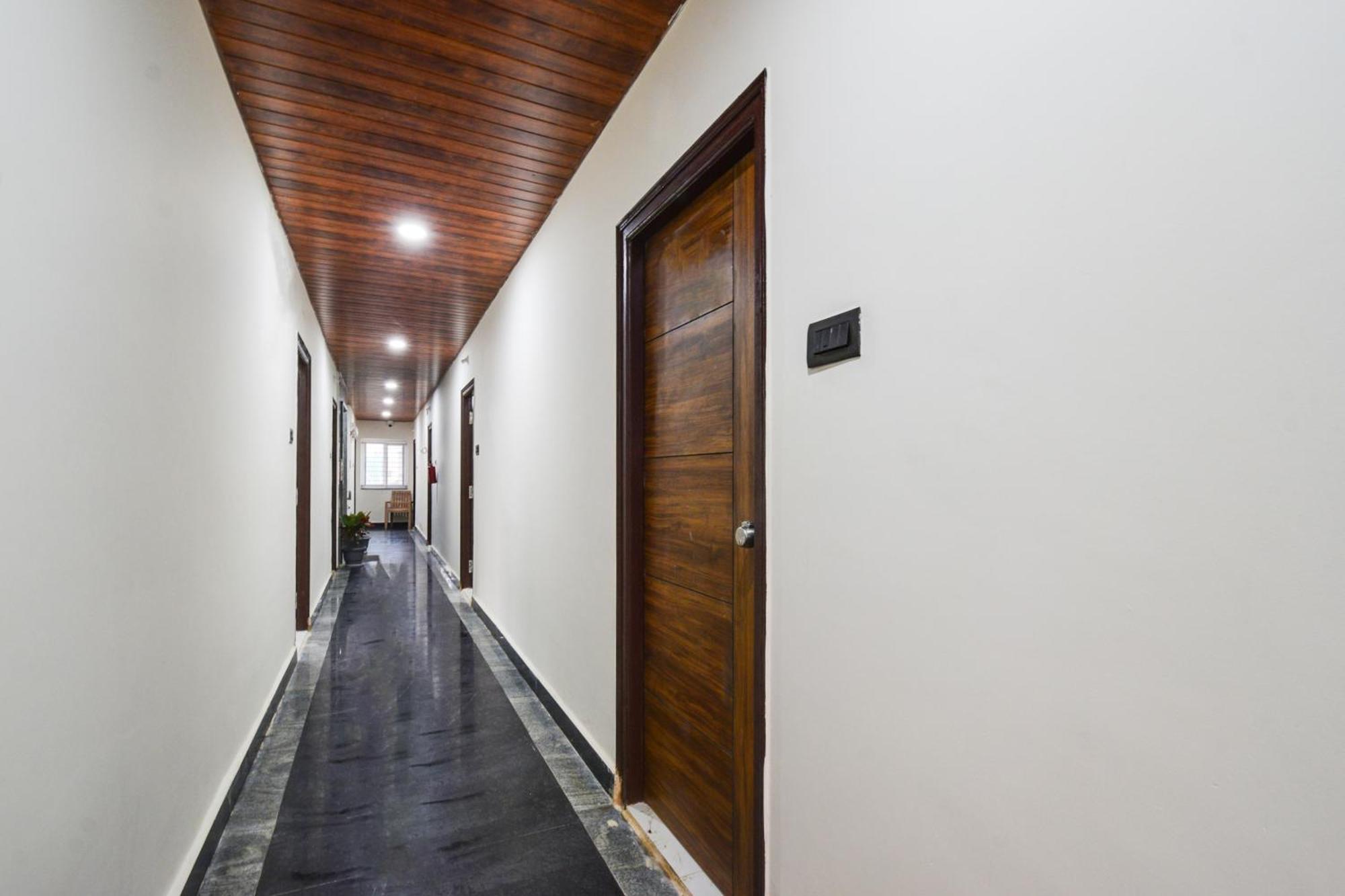 Super Collection O Gachibowli Phase - 1 Near Isb Hotell Exteriör bild